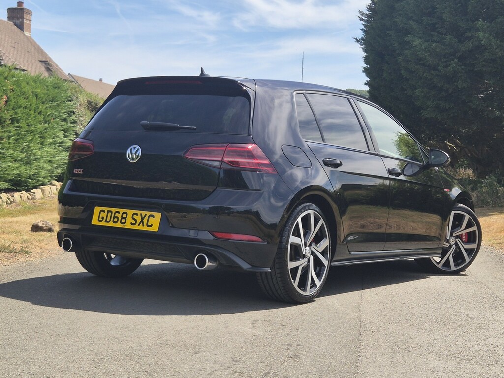 Volkswagen Golf 2.0 Tsi Gti Performance GD68SXC Black #2