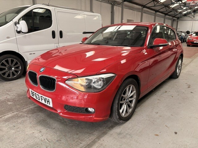 BMW 1 Series 2.0 116D Sport Euro 5 Ss Black #2