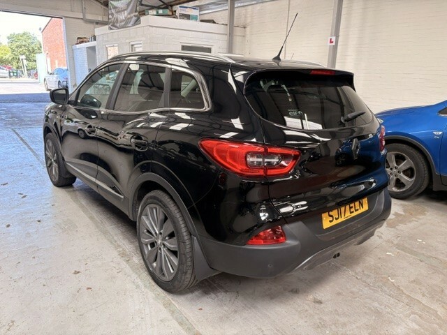 Renault Kadjar Suv 1.2 Signature Nav Tce 130 2017 Black #3