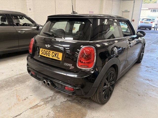 Mini Hatch Hatchback 2.0 Cooper Sd 3-Door Hatch 2016 SO66GKL Black #4