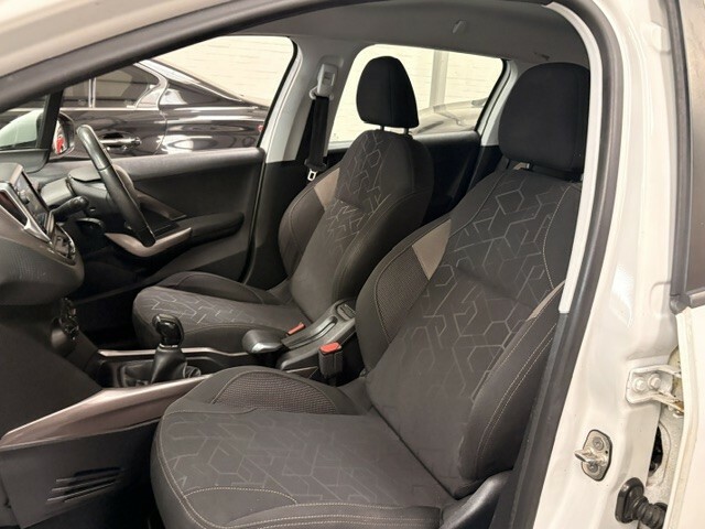 Peugeot 2008 Allure E-hdi  #26