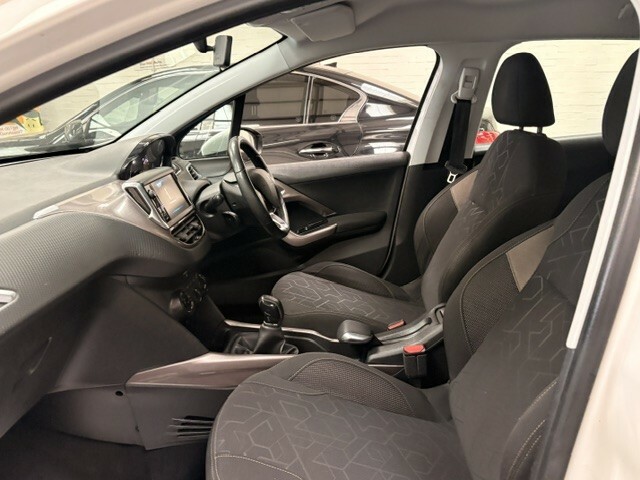 Peugeot 2008 Allure E-hdi  #27
