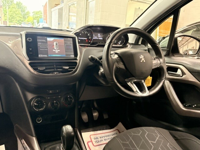 Peugeot 2008 Allure E-hdi  #30