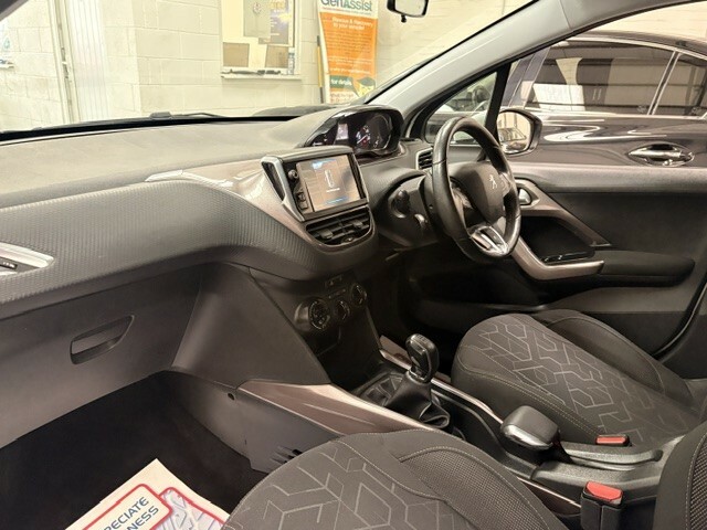 Peugeot 2008 Allure E-hdi  #28