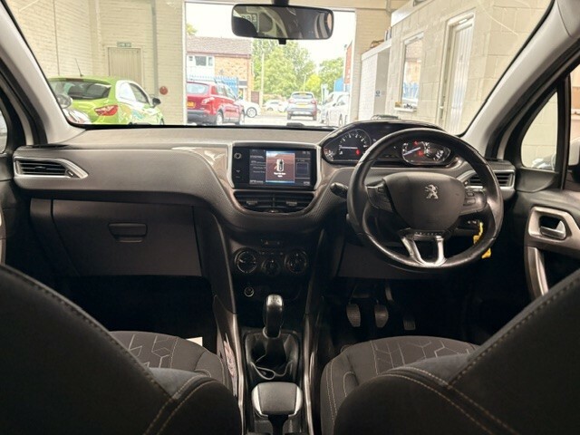 Peugeot 2008 Allure E-hdi  #31