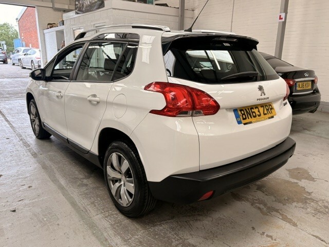 Peugeot 2008 1.2 Vti Active White #3