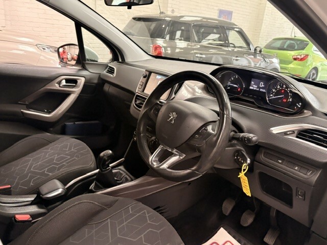 Peugeot 2008 Allure E-hdi  #18