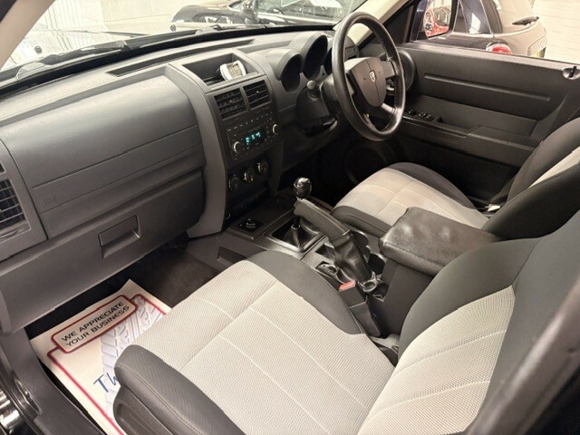 Dodge Nitro Se Black #21