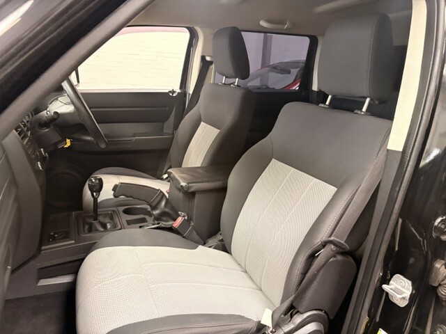 Dodge Nitro Se Black #23
