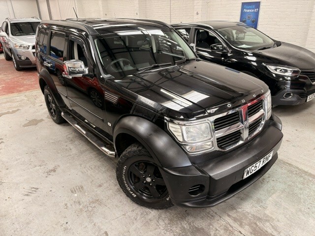Dodge Nitro Se Black #7