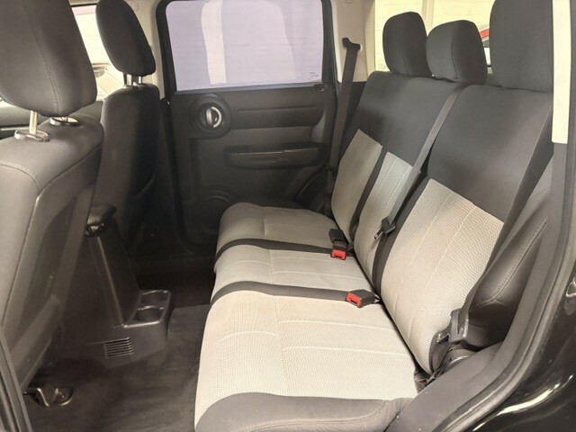 Dodge Nitro Se Black #25