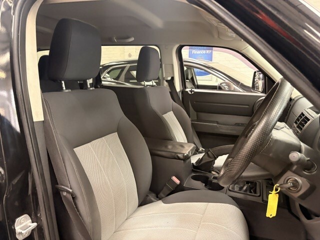 Dodge Nitro Se Black #13