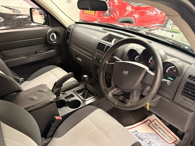 Dodge Nitro Se Black #16