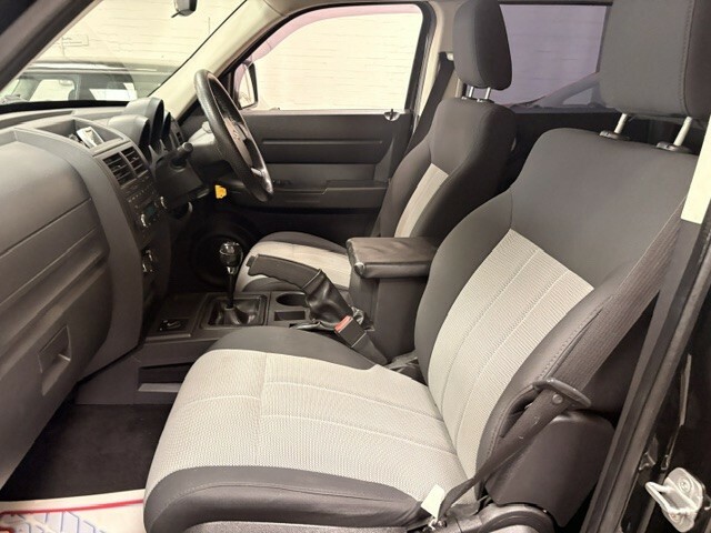 Dodge Nitro Se Black #22