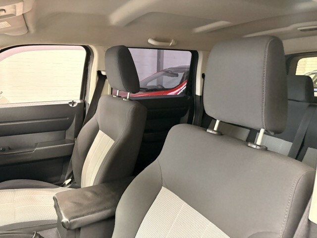 Dodge Nitro Se Black #24
