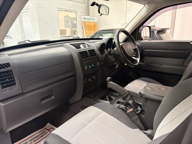 Dodge Nitro Se Black #20
