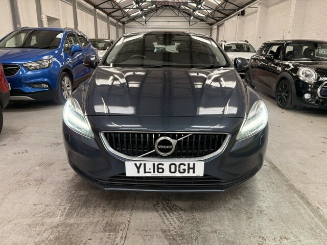Volvo V40 Hatchback 2.0 Momentum T2 2016 Blue #5