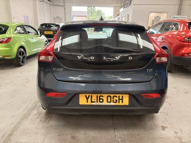 Volvo V40 Hatchback 2.0 Momentum T2 2016 Blue #6