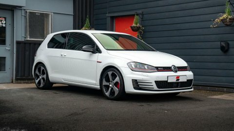 Volkswagen Golf 2016 65 2.0 White
