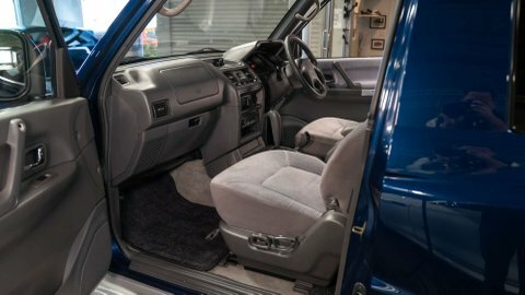 Mitsubishi Shogun Diesel Silver #8