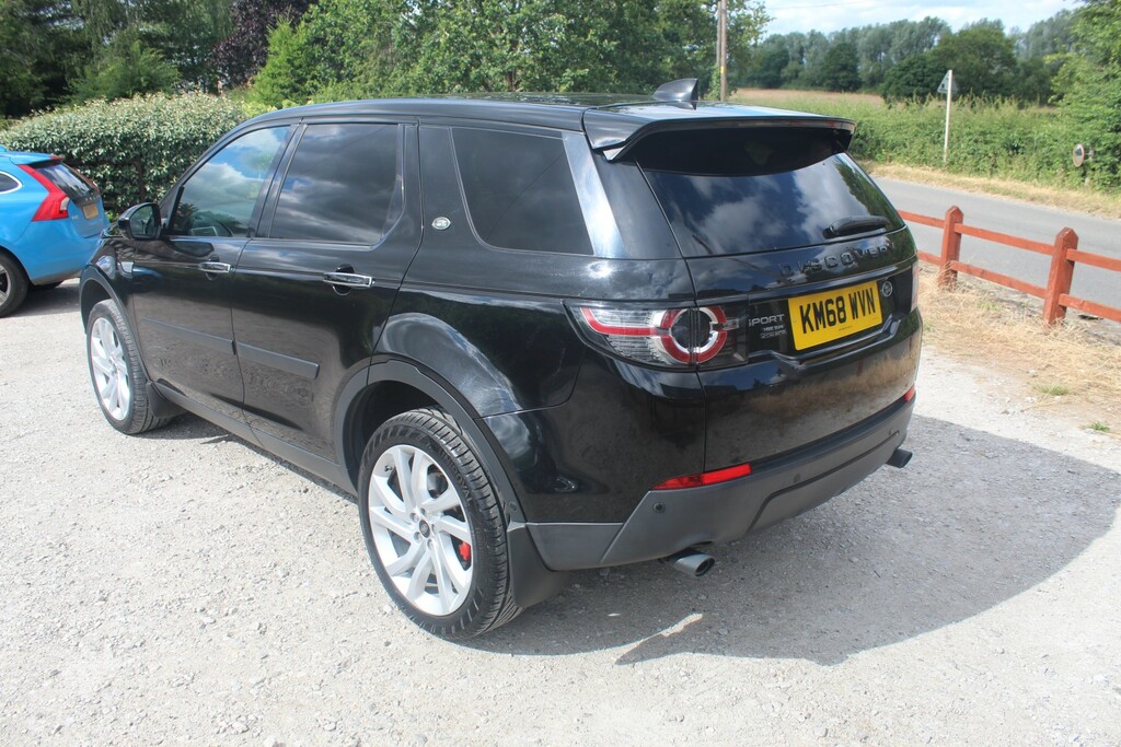 Land Rover Discovery Sport 2.0 Sd4 Hse Luxury KM68WVN Black #5