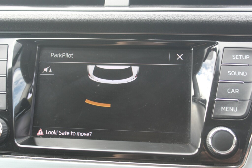 Skoda Fabia 1.0 Tsi Colour Edition White #6