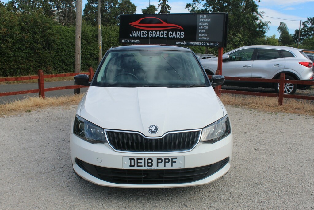 Skoda Fabia 1.0 Tsi Colour Edition White #2