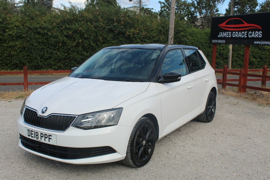 Skoda Fabia 1.0 Tsi Colour Edition White #3