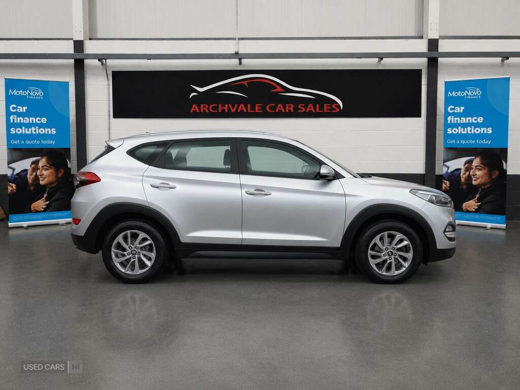 Hyundai Tucson 1.7 Crdi Blue Drive Se Nav 2Wd Silver #2