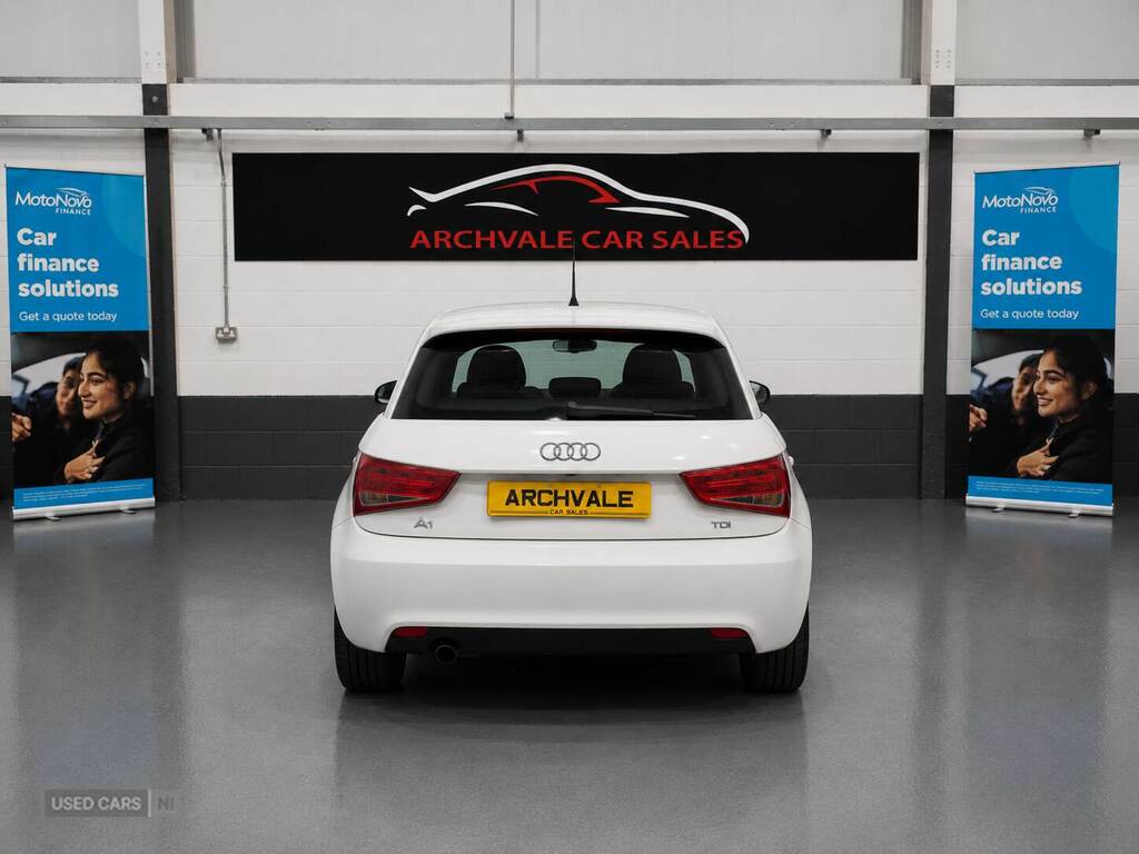 Audi A1 1.6 Tdi Se EJ13UVC White #6