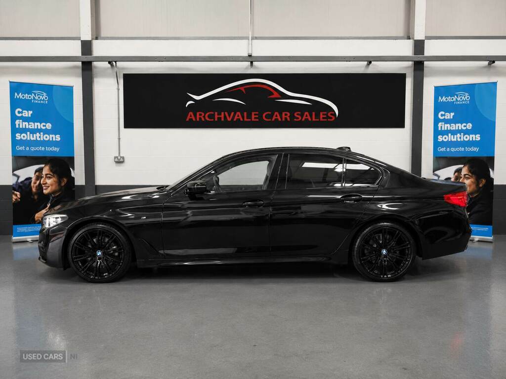BMW 5 Series 520D M Sport BJ69TVW Black #5