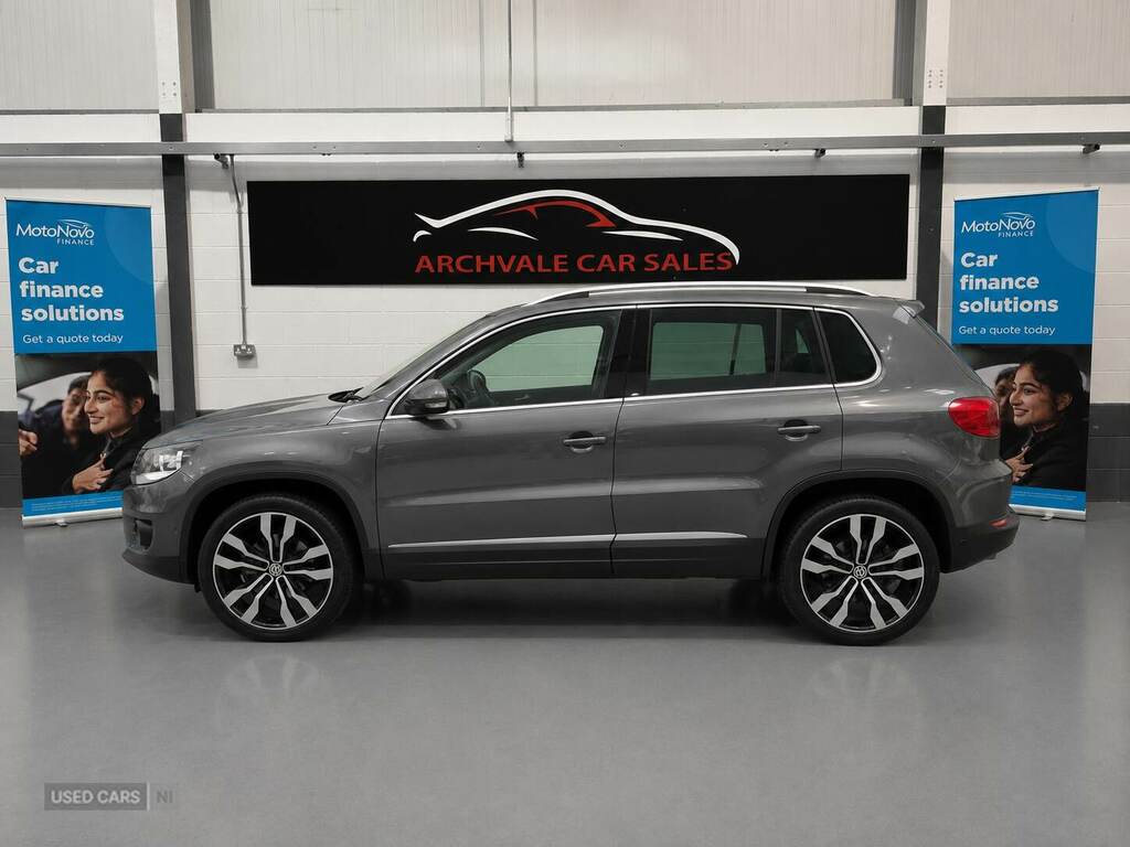 Volkswagen Tiguan 2.0 Tdi Bluemotion Tech Match 150 4Motion Grey #5