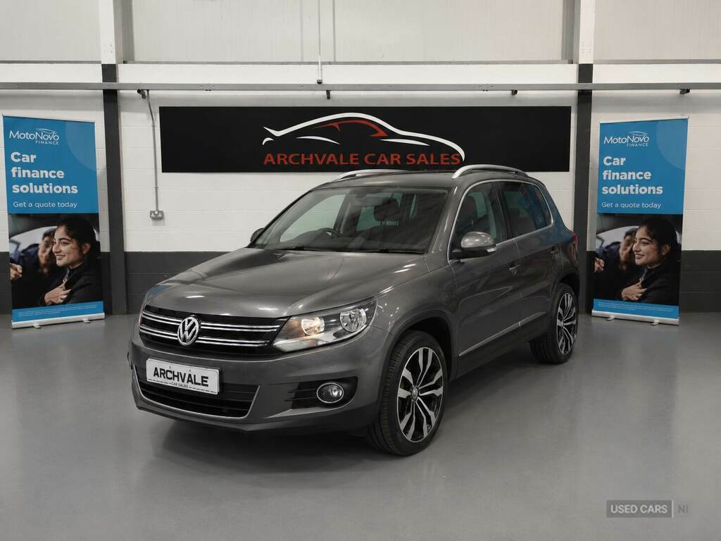 Volkswagen Tiguan 2.0 Tdi Bluemotion Tech Match 150 4Motion Grey #4