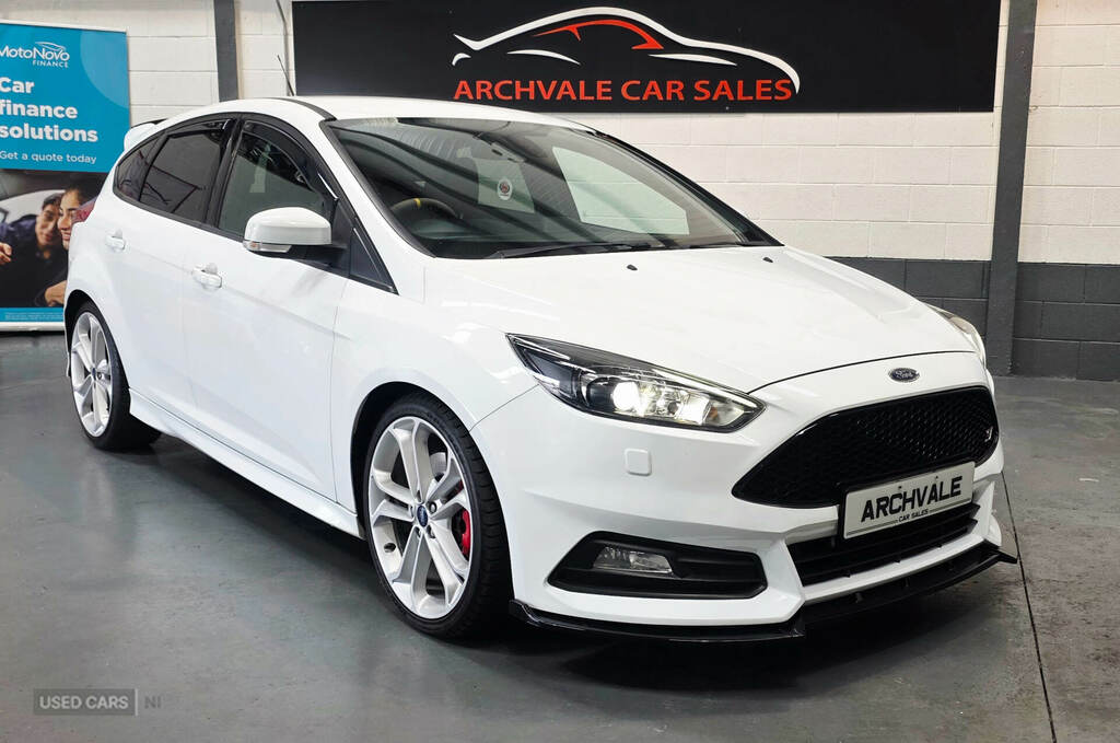 Ford Focus 2.0 Tdci 185 St-3 White