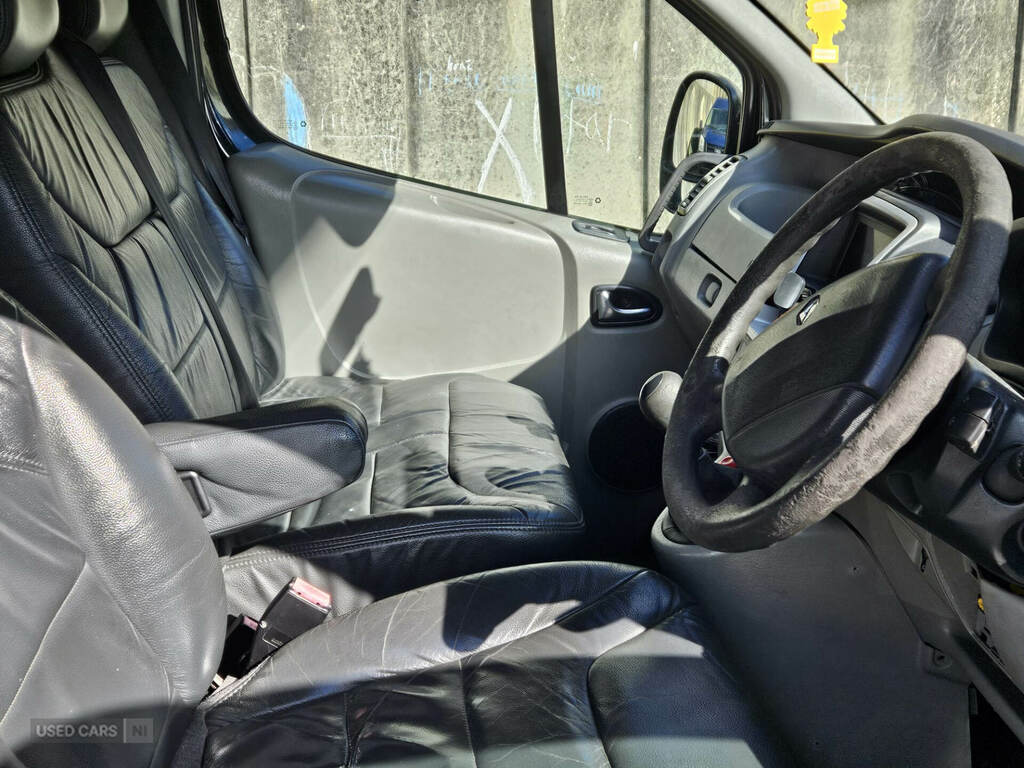 Renault Trafic 2.0 Dci Sl27 Eco Sport Panel Van Silver #9