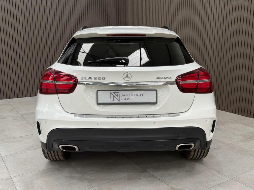 Mercedes-Benz GLA Class Suv 2.0 Gla250 Amg Line Premium Plus 7G-dct 4Mat White #6