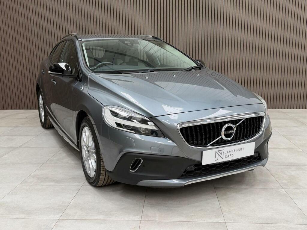 Volvo V40 Cross Country Hatchback 1.5 T3 Pro Euro 6 Ss 20186 Grey
