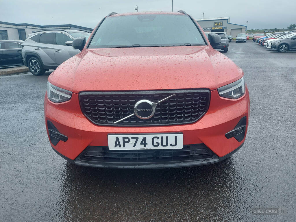 Volvo XC40 2.0 B4p Plus Dark AP74GUJ Red #6