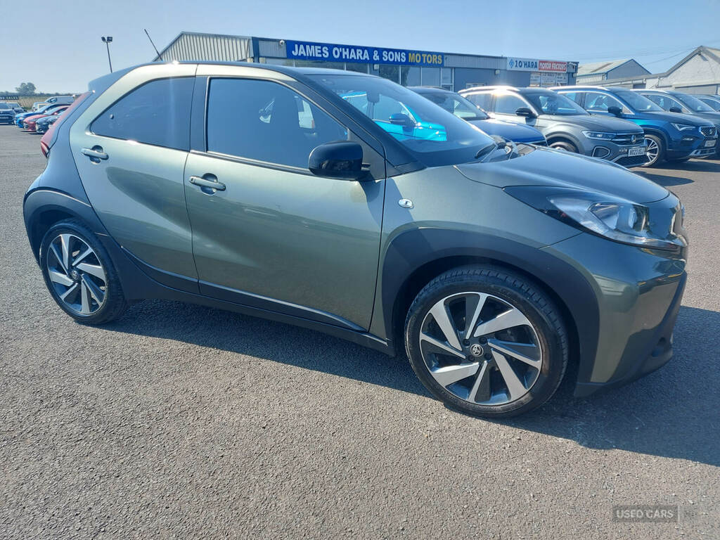 Toyota Aygo X 1.0 Vvt-i Edge AVZ6312 Green #2