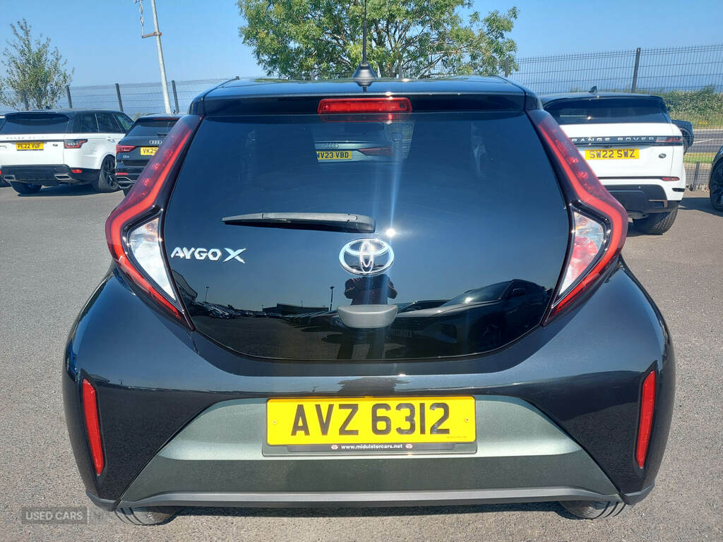 Toyota Aygo X 1.0 Vvt-i Edge AVZ6312 Green #5