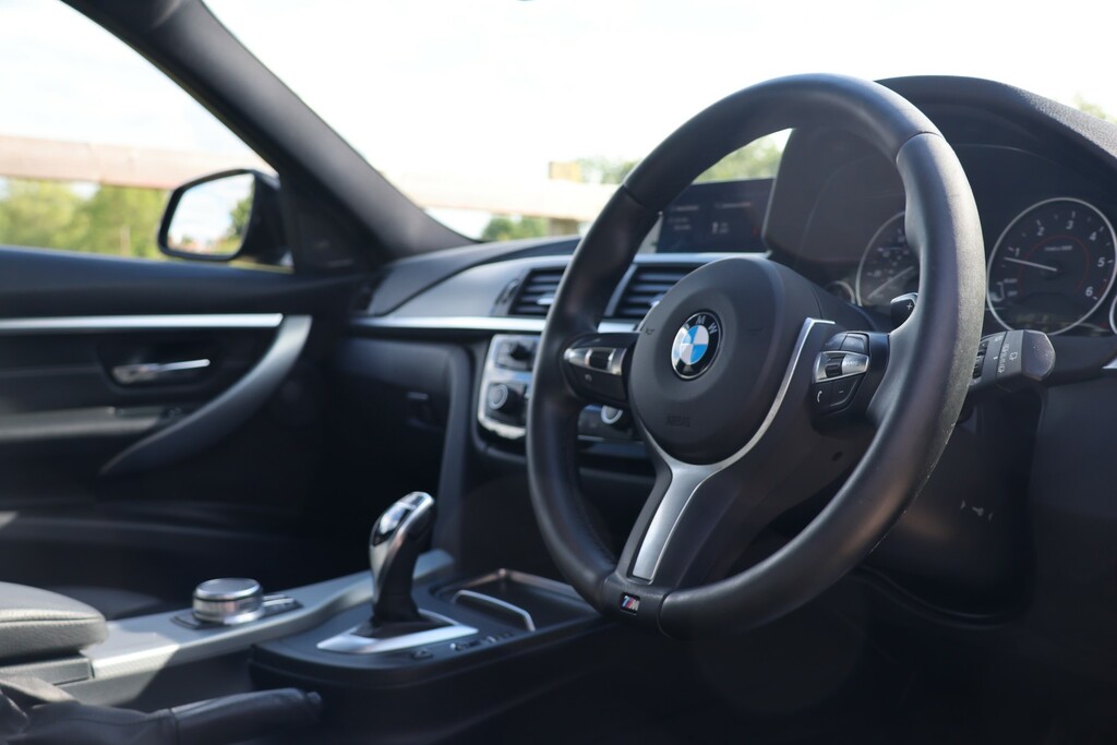 BMW 3 Series 3.0 M Sport Shadow Edition Touring MJ18YYT #6