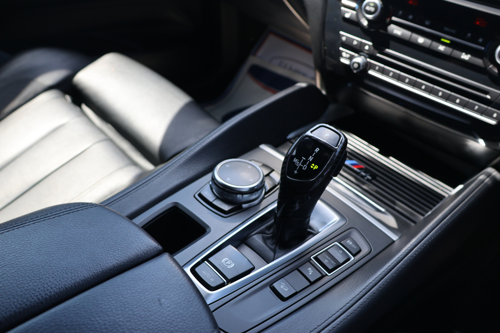 BMW X6 Automatic Brown #12