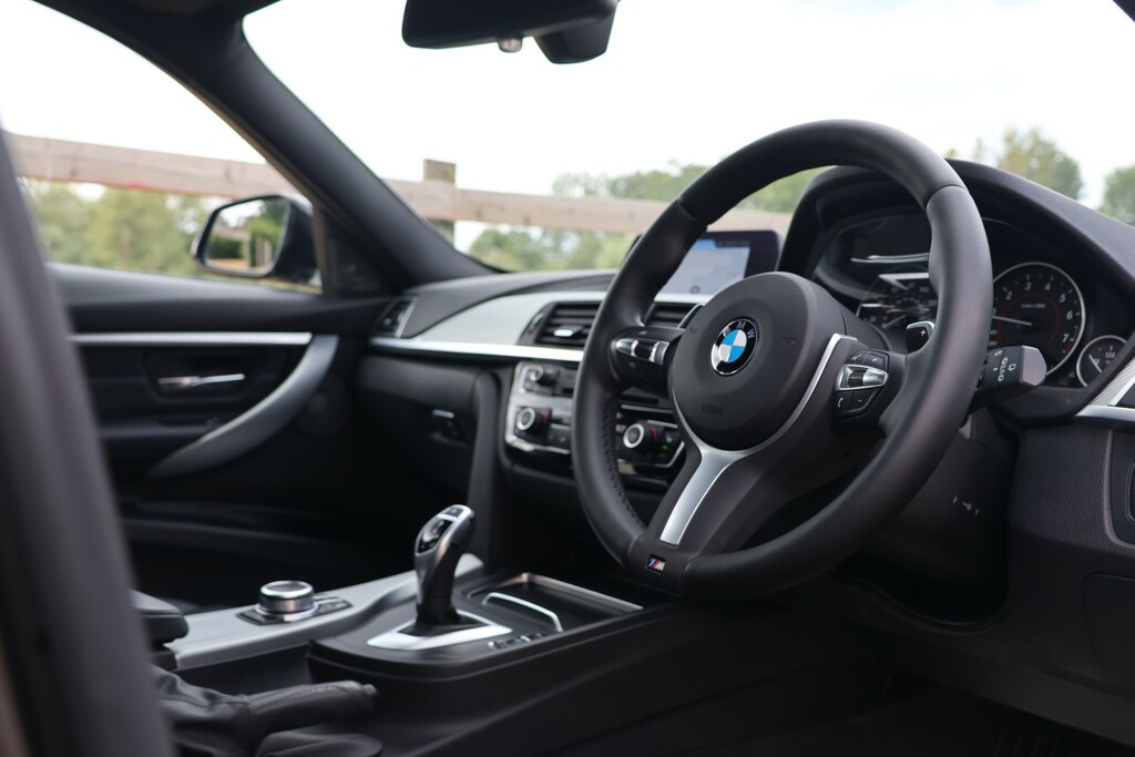 BMW 3 Series 2.0 M Sport Shadow Edition Touring SM19LWH #6