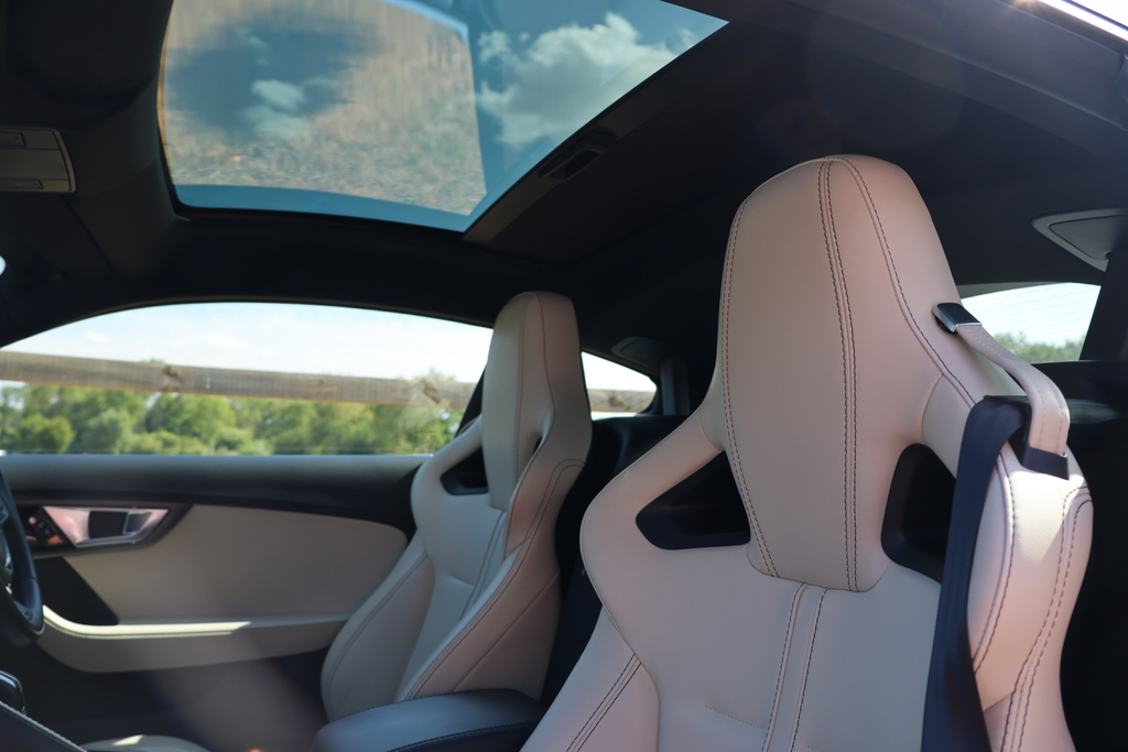 Jaguar F-Type V6 R-dynamic White #21