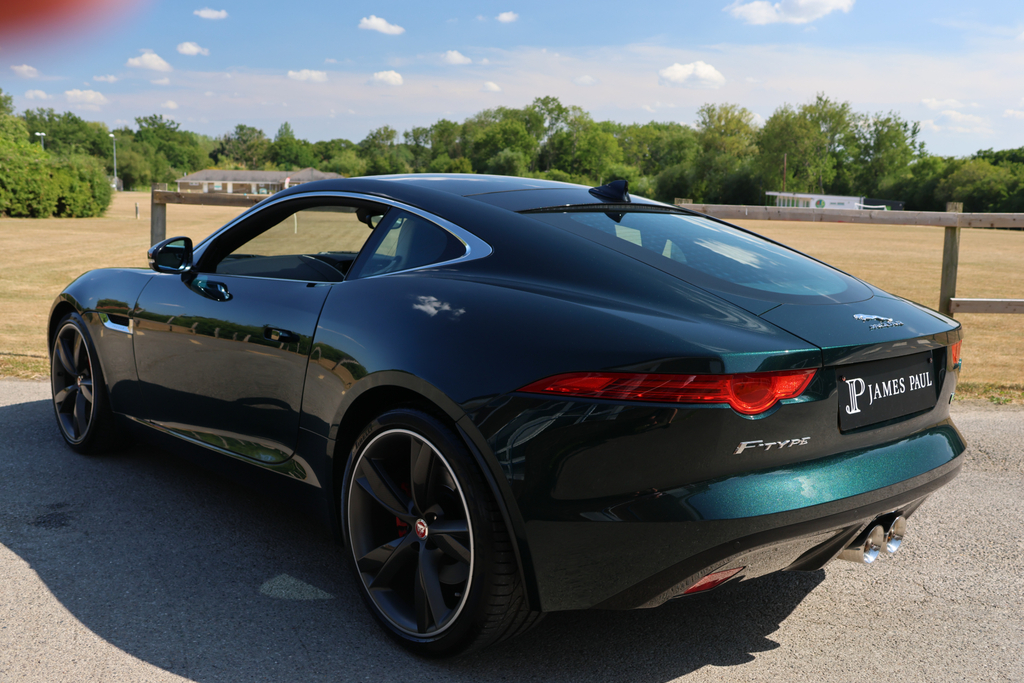 Jaguar F-Type V6 R-dynamic White #19