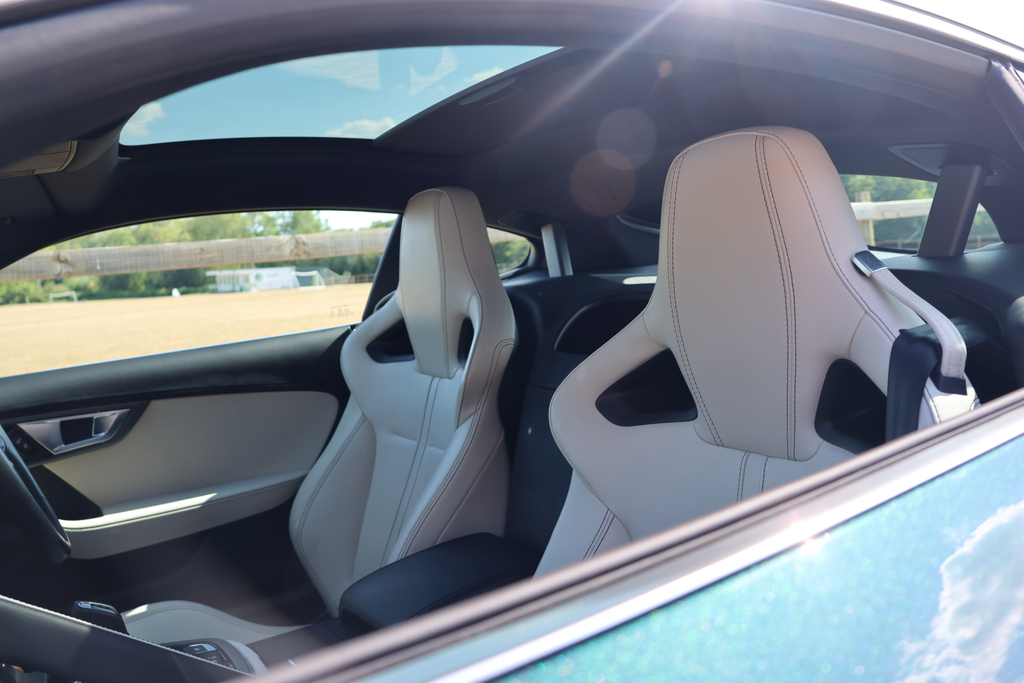 Jaguar F-Type V6 R-dynamic White #12