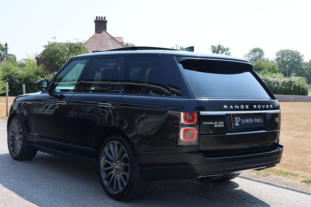 Land Rover Range Rover 2.0 Td4 Se Tech White #15