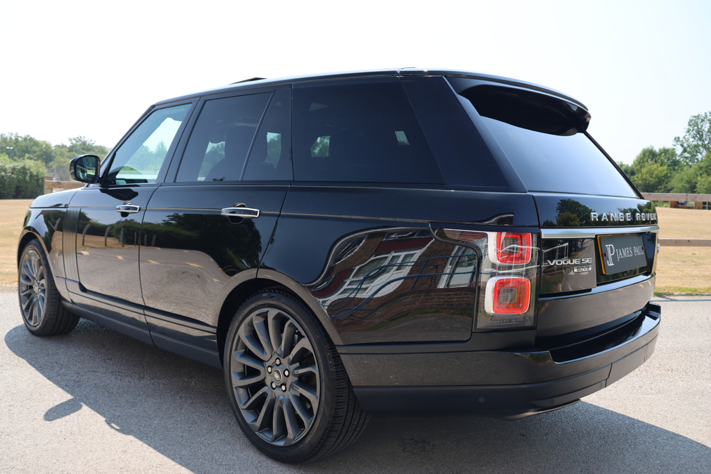 Land Rover Range Rover 2.0 Td4 Se Tech White #28