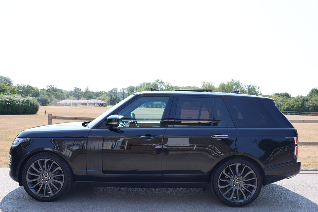Land Rover Range Rover 2.0 Td4 Se Tech White #25