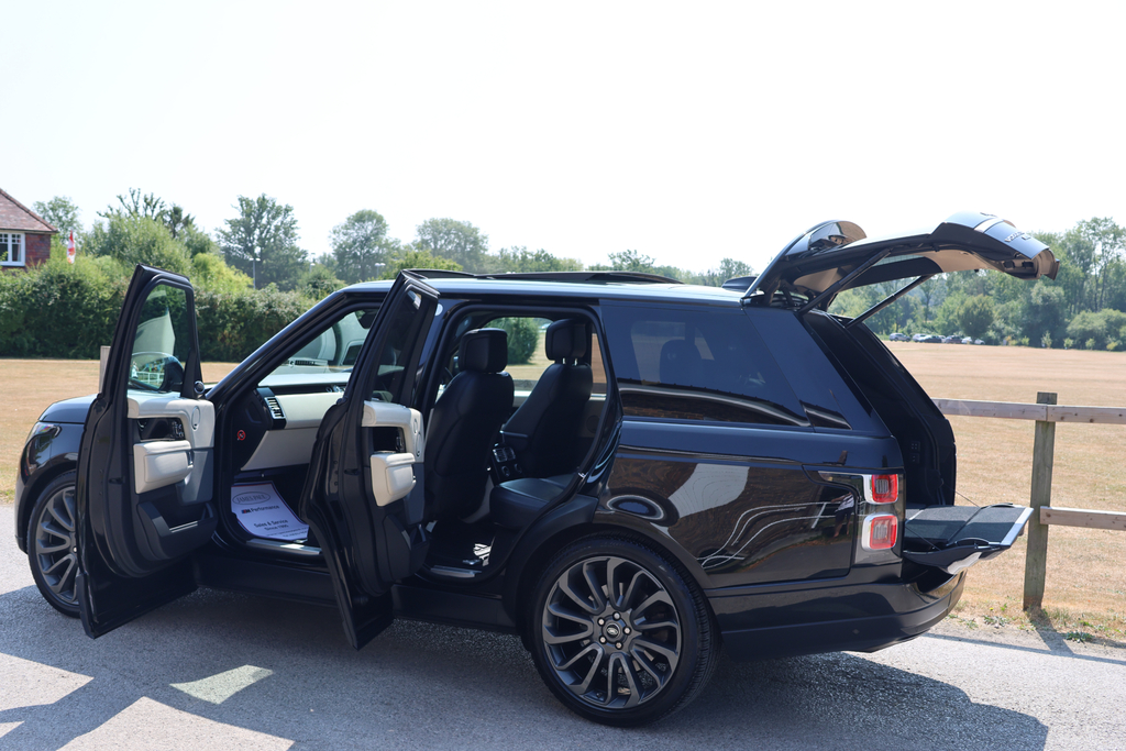 Land Rover Range Rover 2.0 Td4 Se Tech White #11